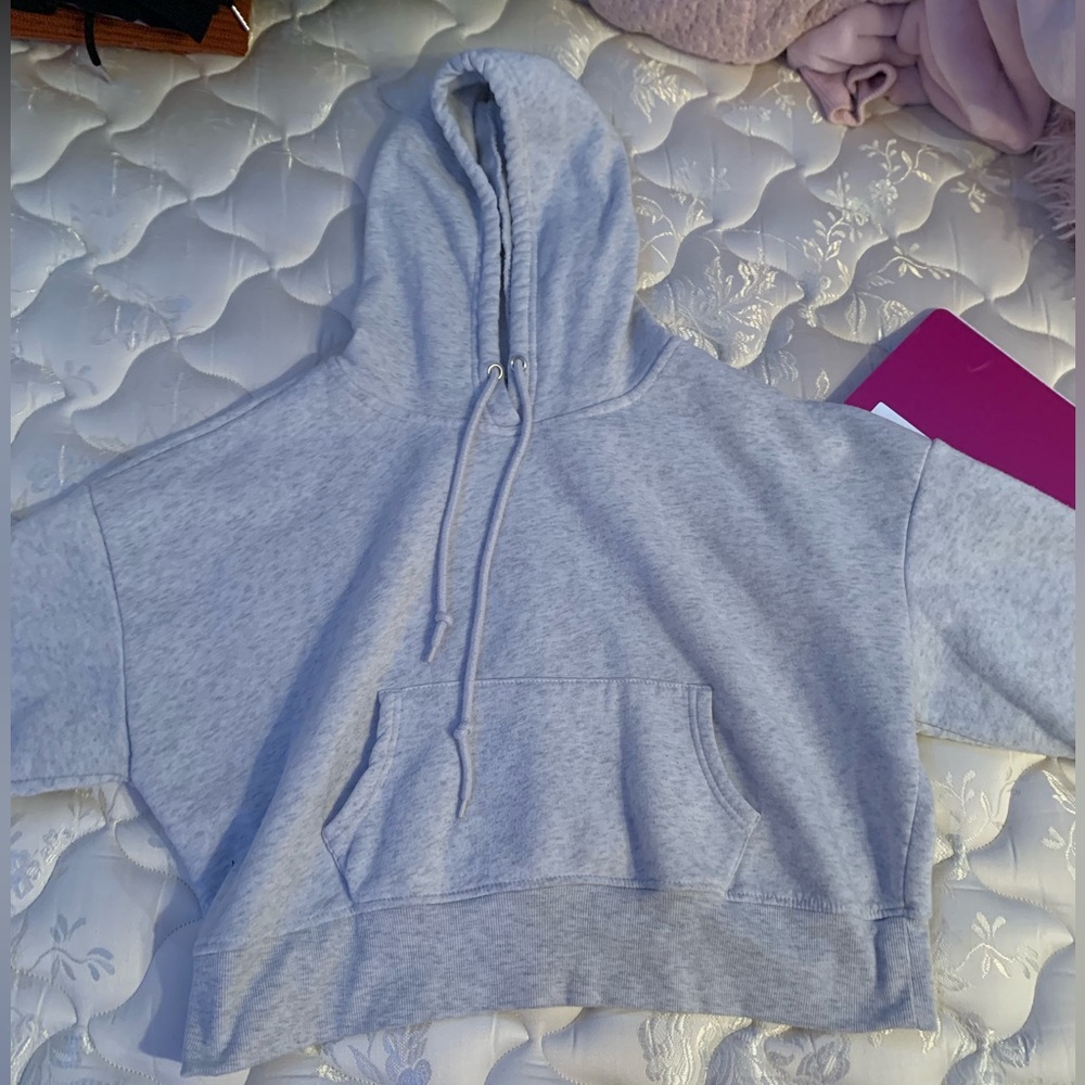 Cropped white hoodie